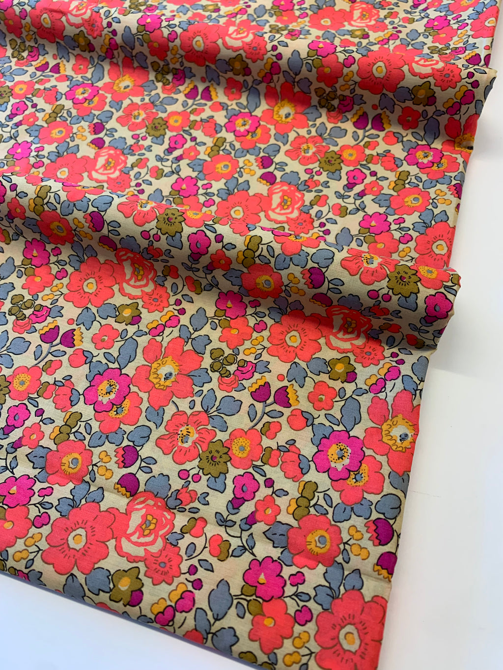 Liberty Fabrics Tana  cotton lawn: Betsy Boysenberry