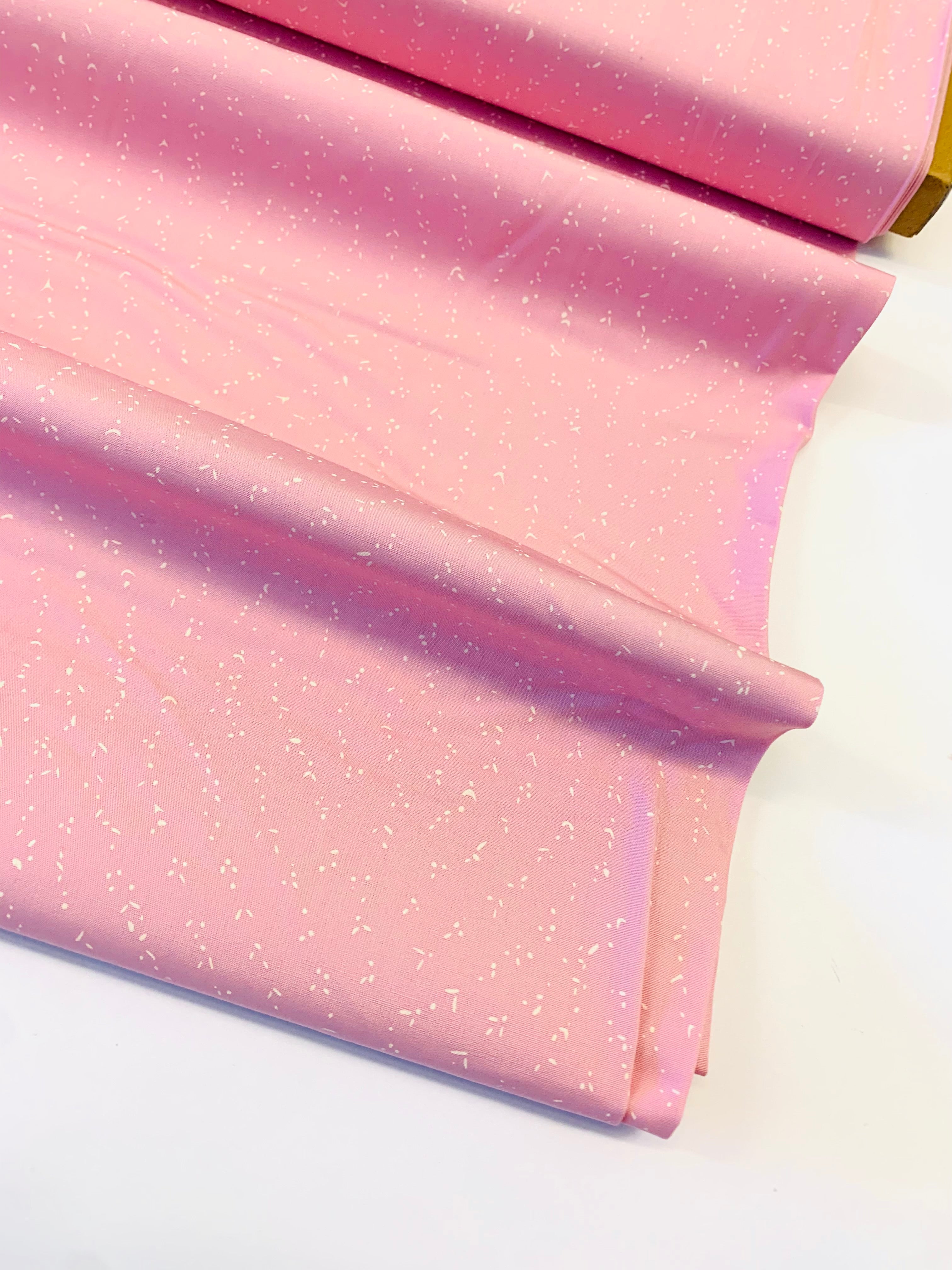 Art Gallery Fabrics/ THE CUR8TOR Gardenista Whirlwind Leaves