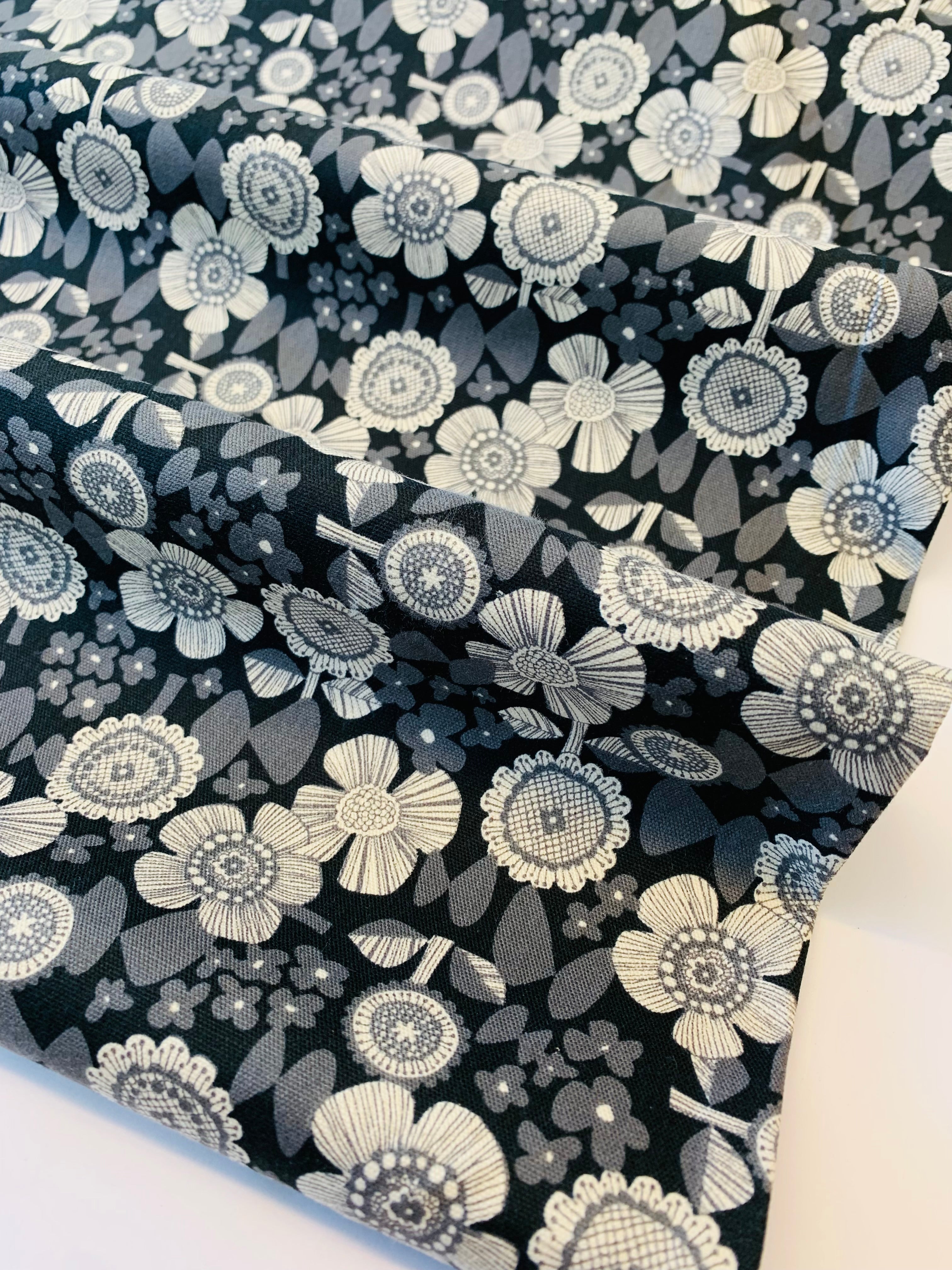 NARUO/ Cotton canvas