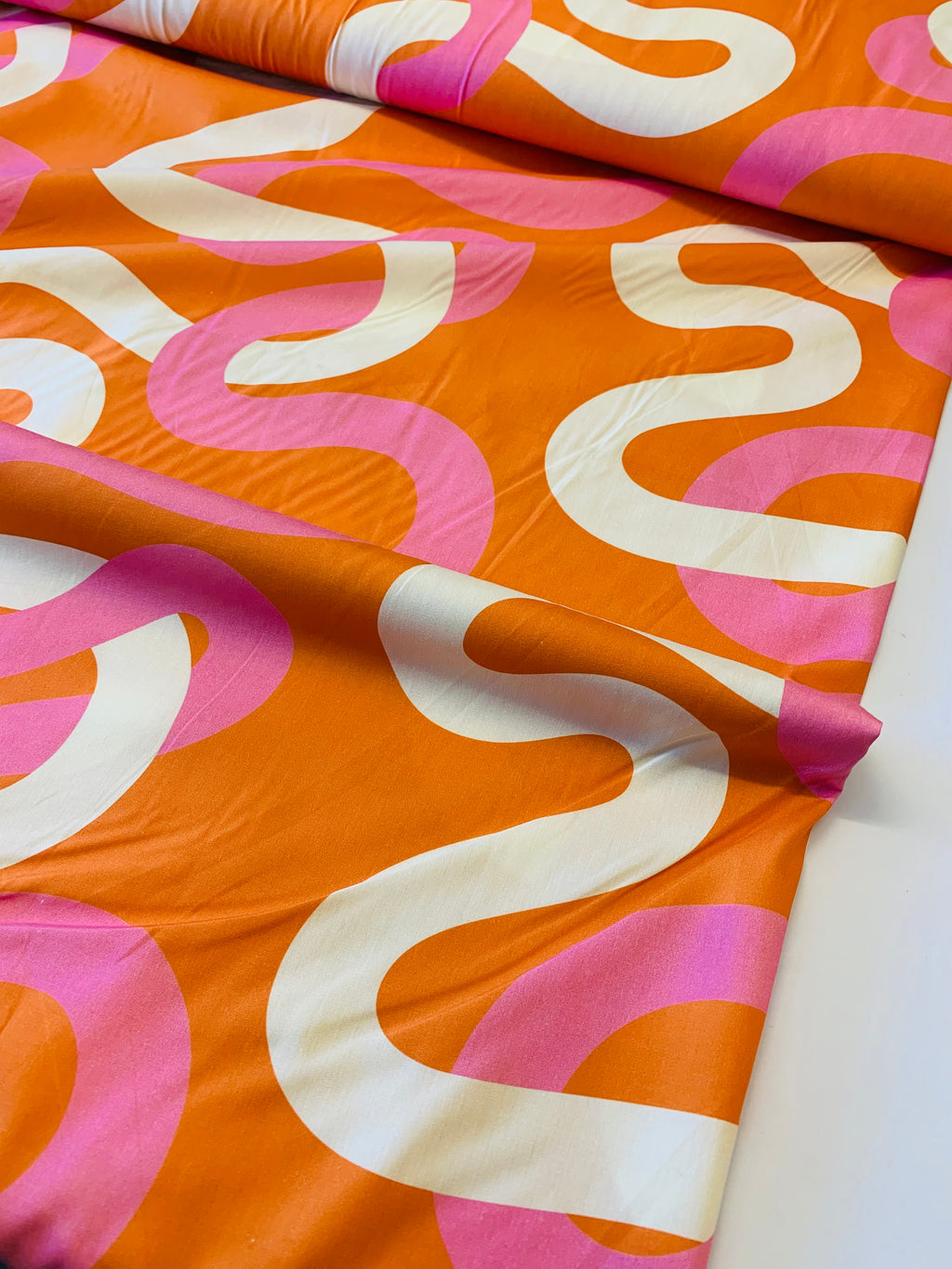 Emily Van Hoff/ 108" Groove Tangerine Dream