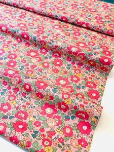Liberty Fabrics Classic 24/ Betsy Meadow B