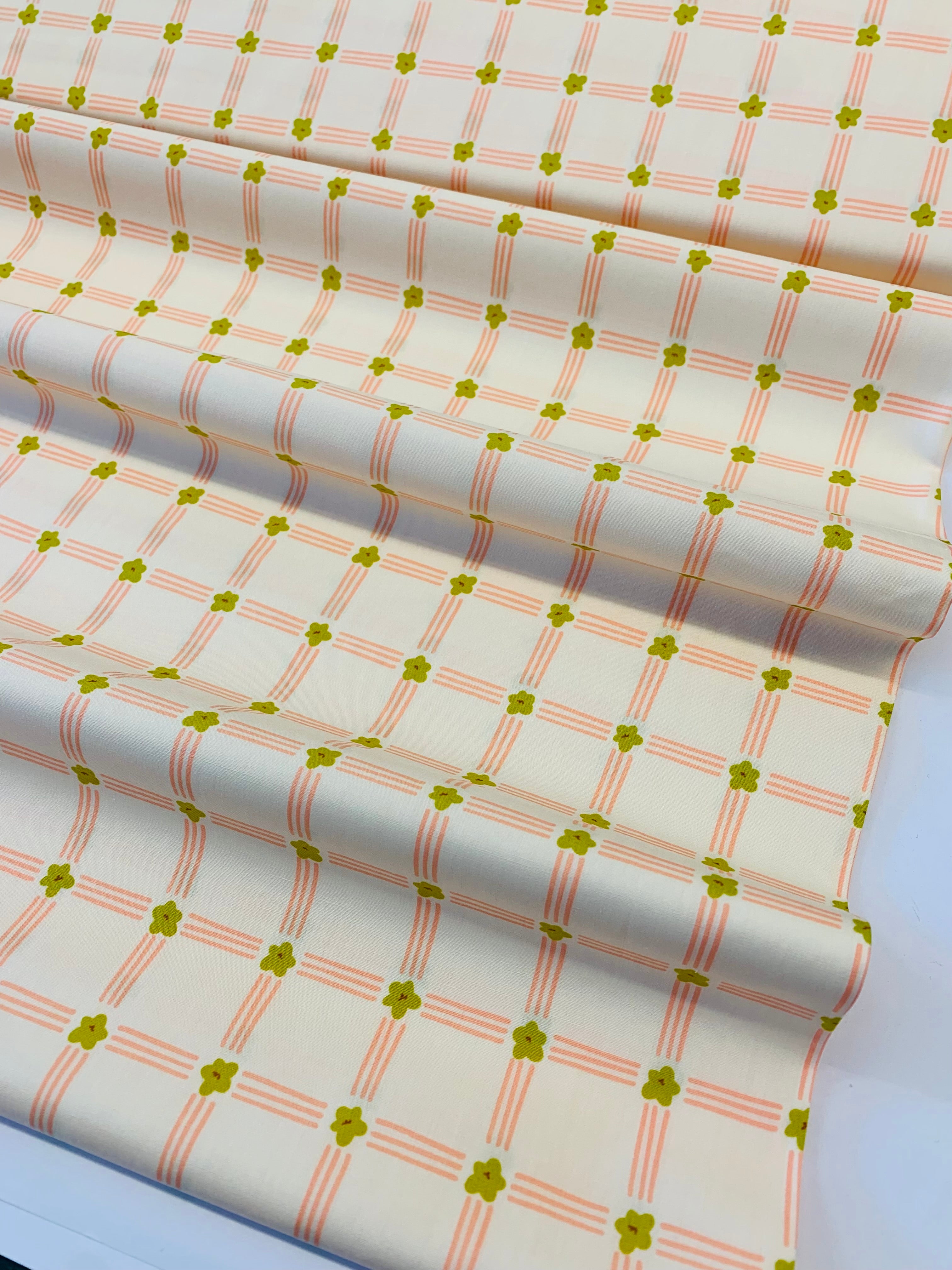 Art Gallery Fabrics/ GEO BLOOM Floral Crosswave