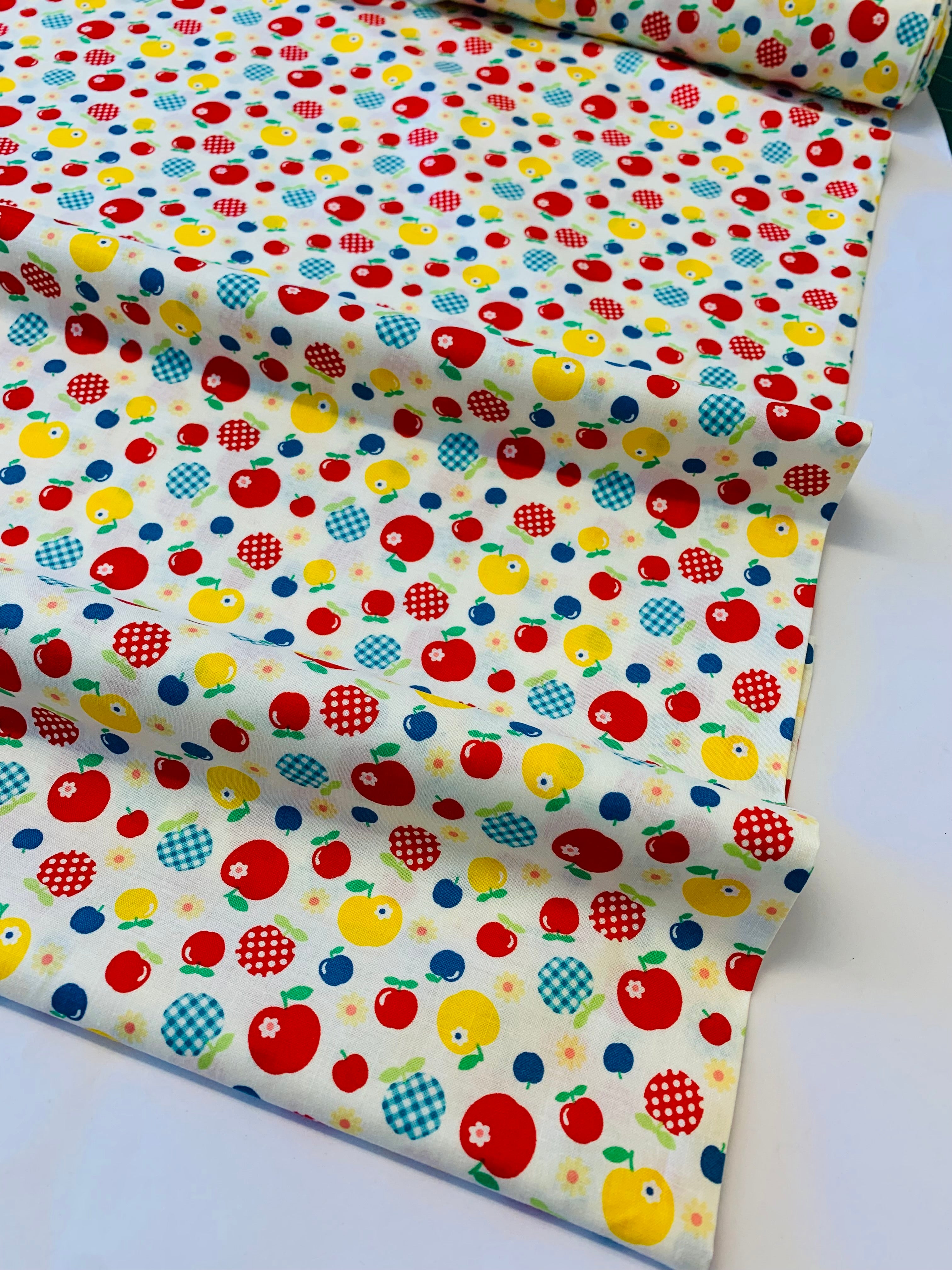 APPLE HARVEST on cotton by Quilt Gate