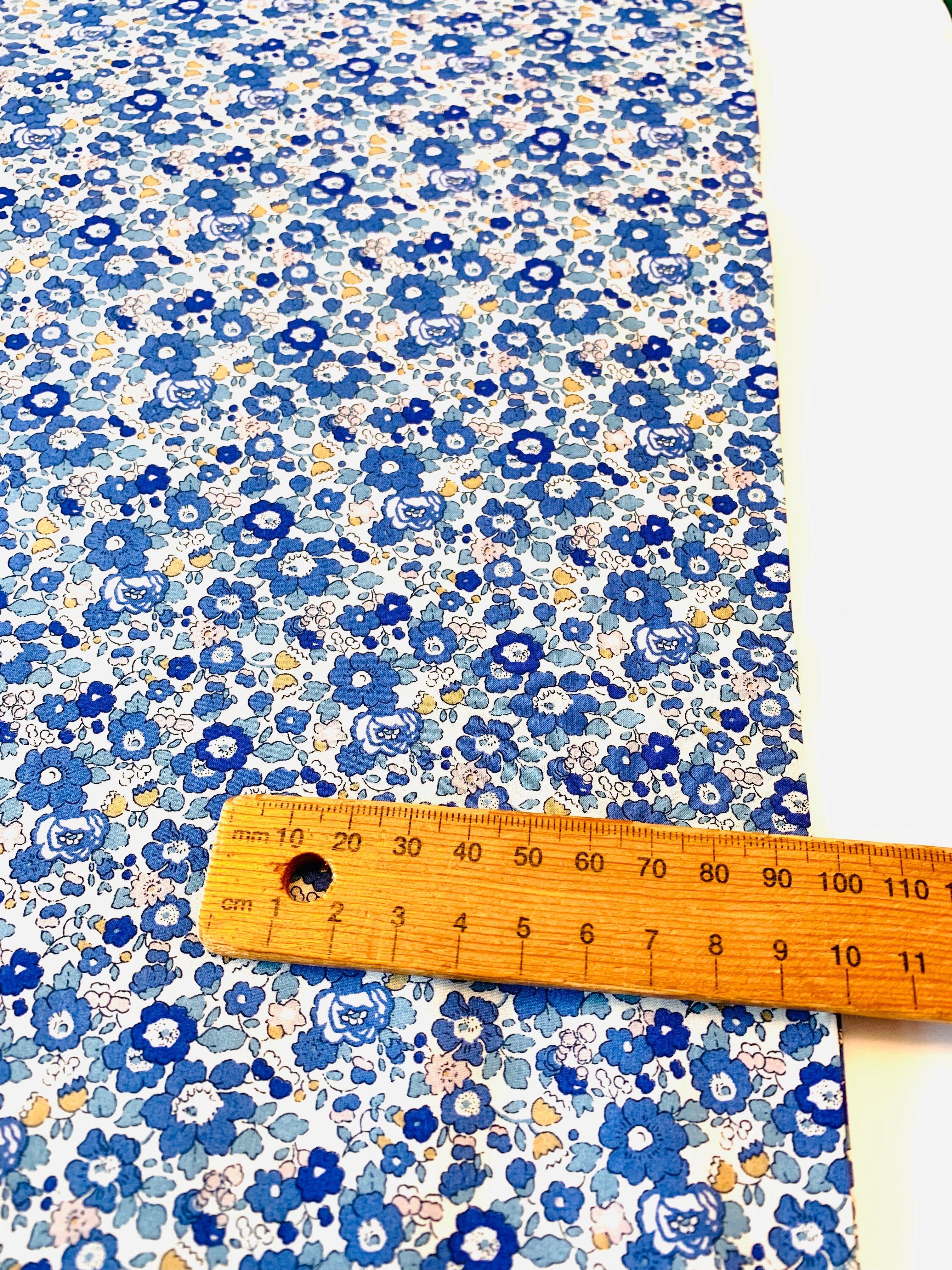 Liberty Fabrics Classic 24/ Betsy Ann G