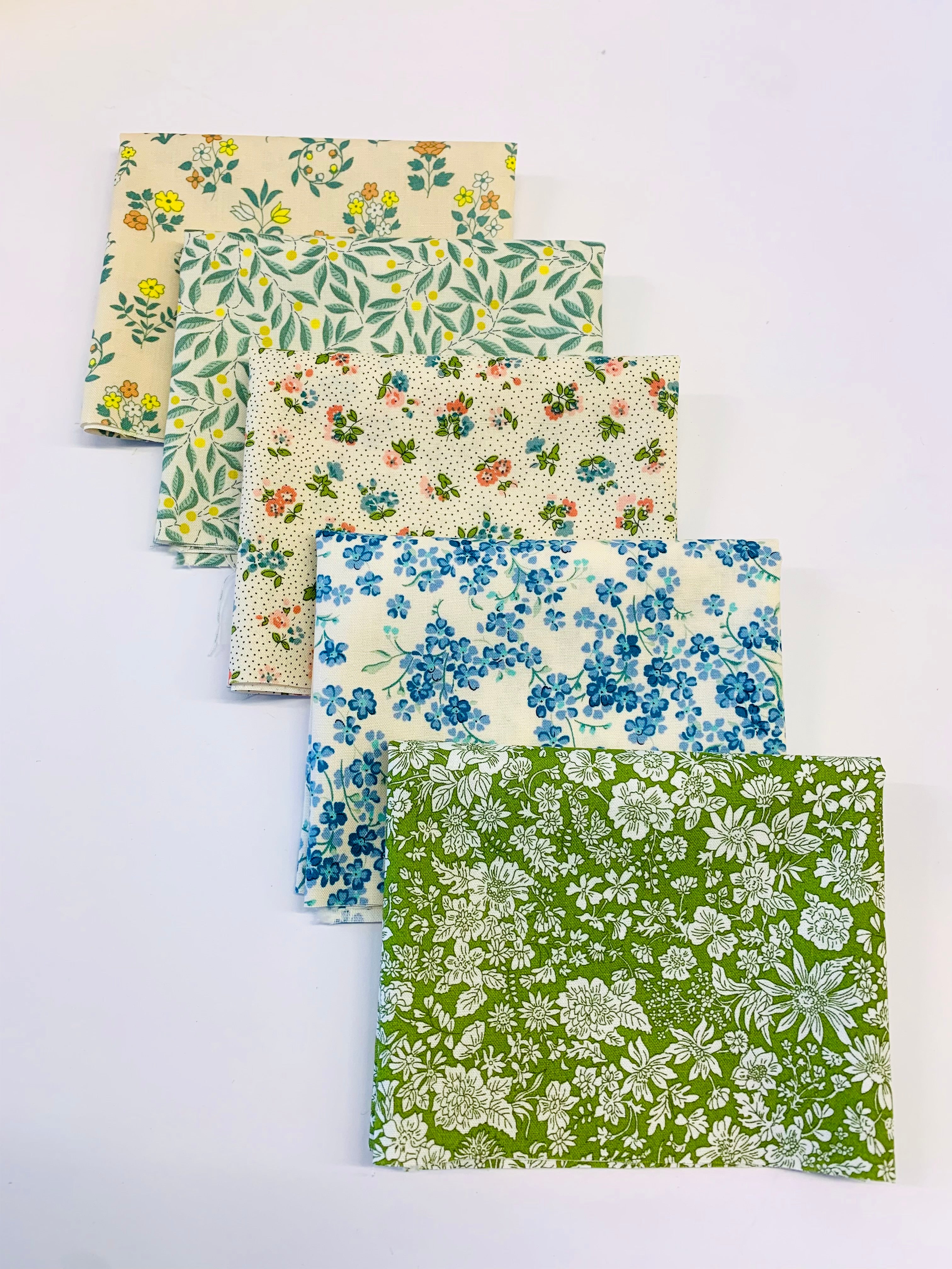 Liberty Lasenby Cotton  / Floral Nostalgia Fat Quarter Bundle