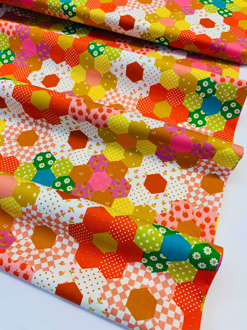 Catnap Hexie in Verdant/ Ruby Star Society