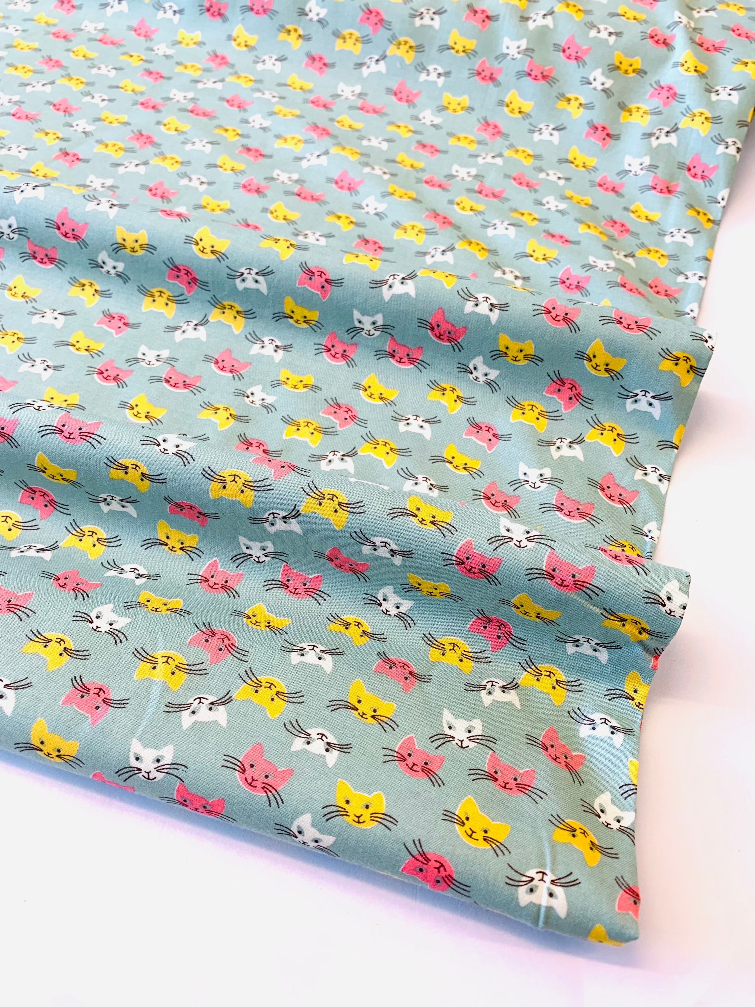 KITTY FACES/ Petit Joli Japanese Cotton print