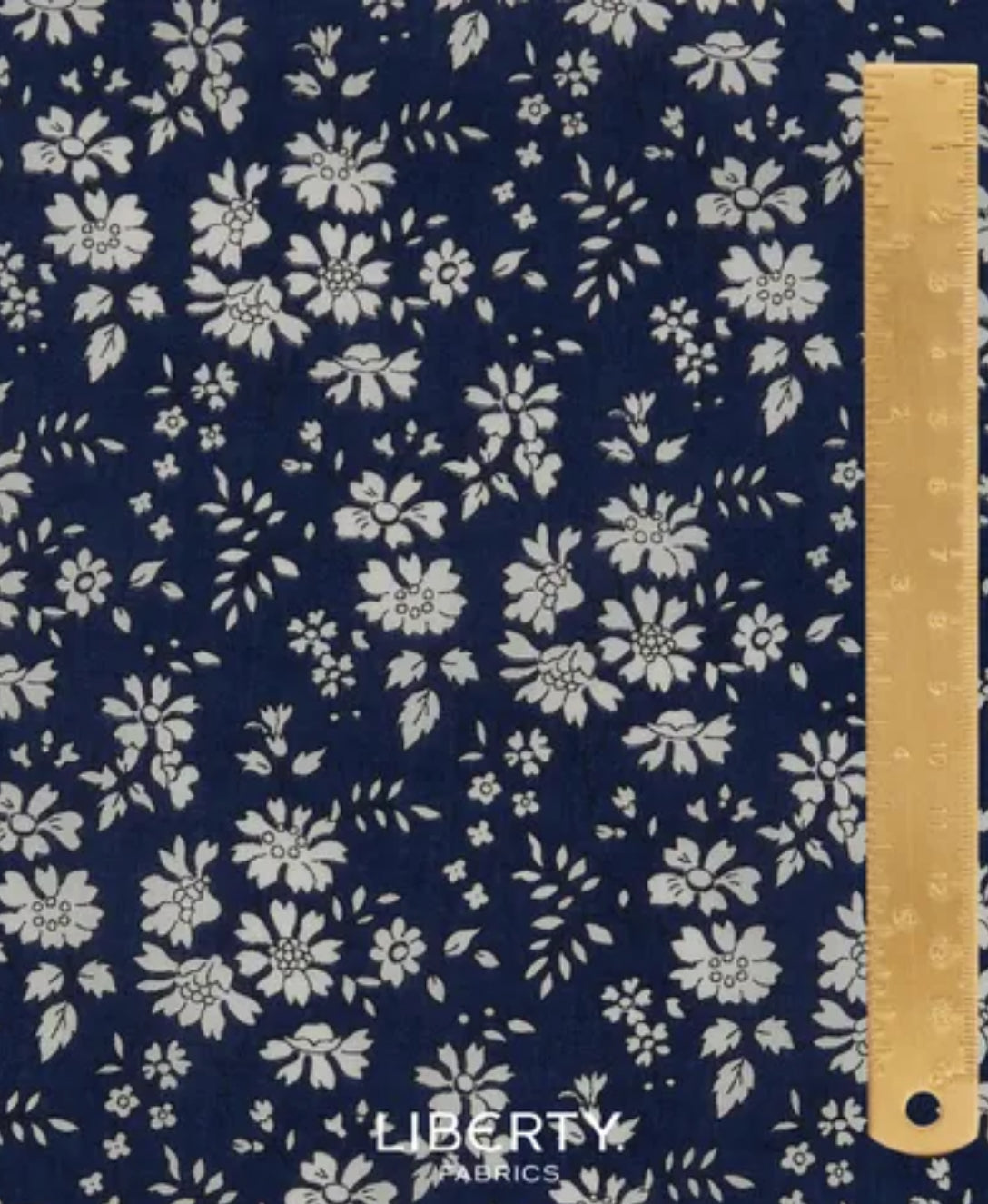 CLASSIC 24 Liberty Fabrics Tana Lawn/ Capel U