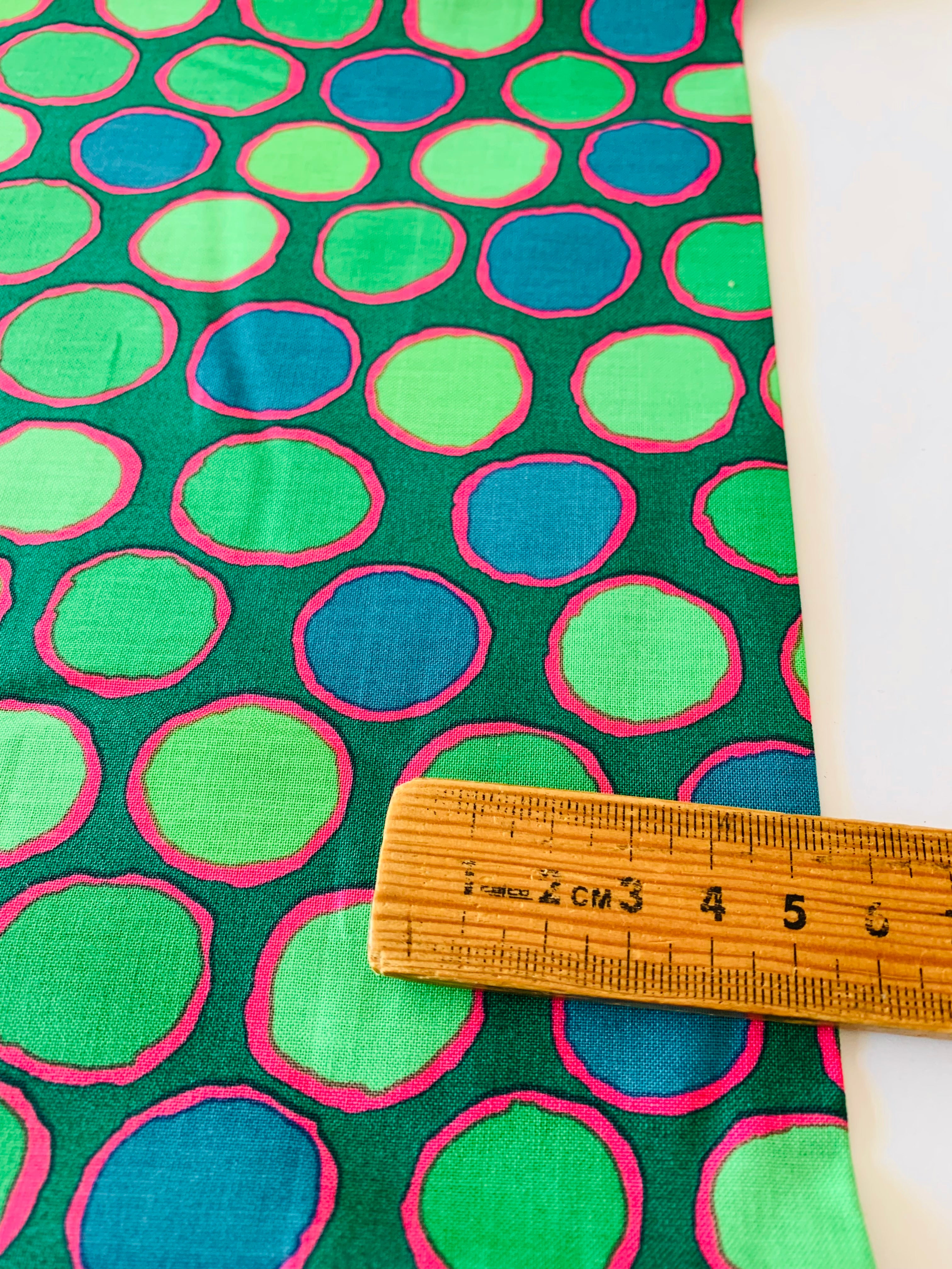 Kaffe Fassett Collective 2025/ Pennywise in Green
