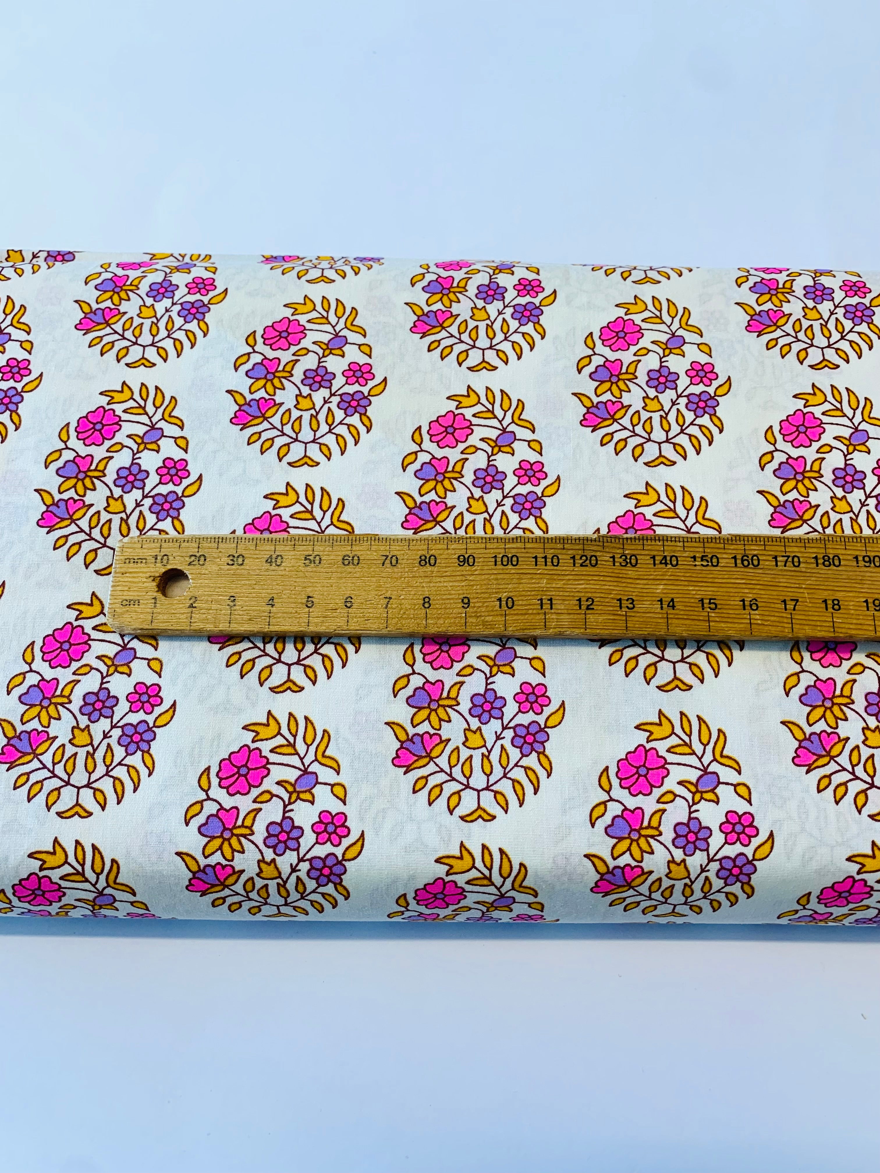 Petit Pan/ Shalin Printed Cotton in Ecru