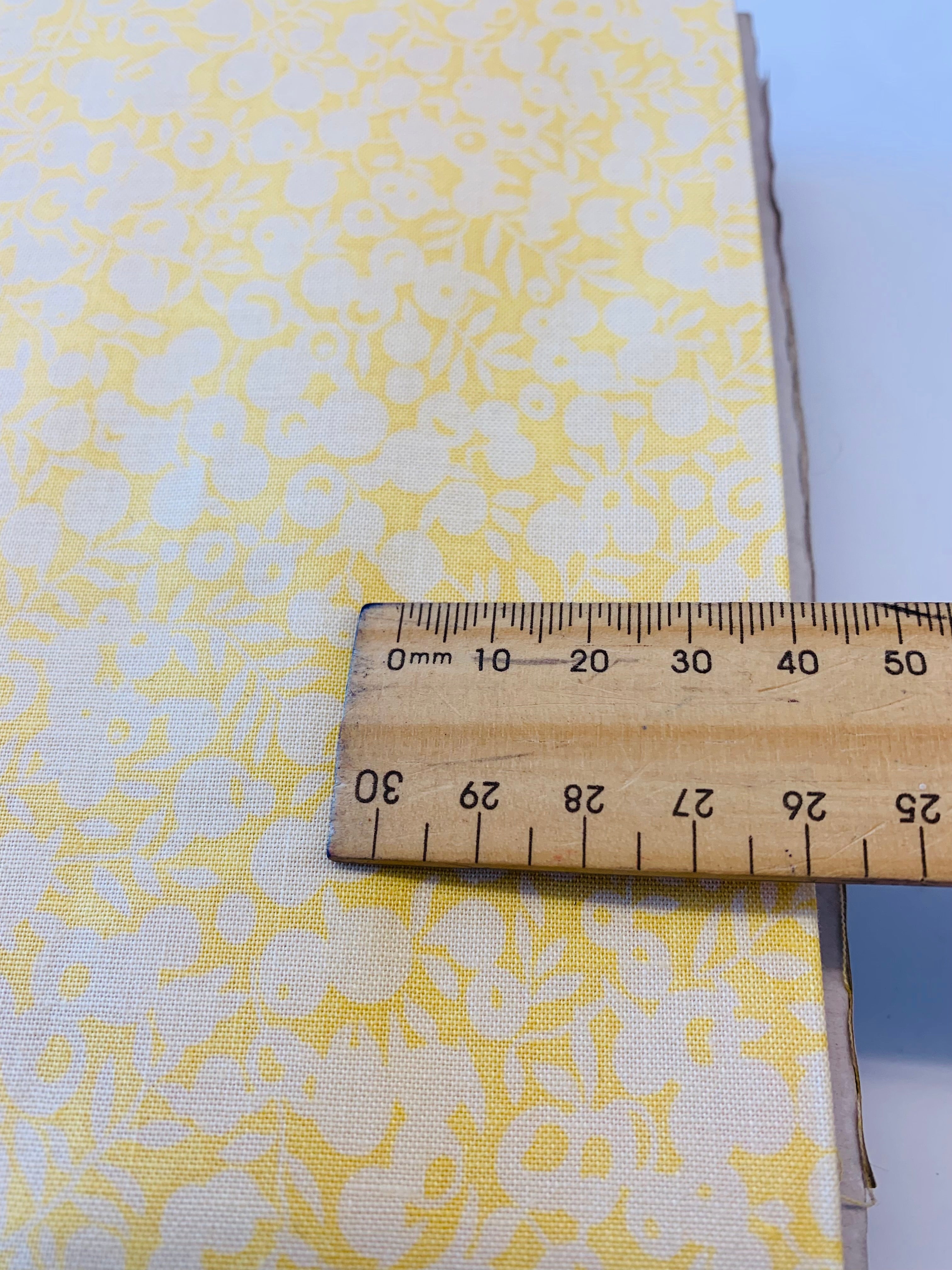 Liberty Cotton: Wiltshire Shadow/ Primrose
