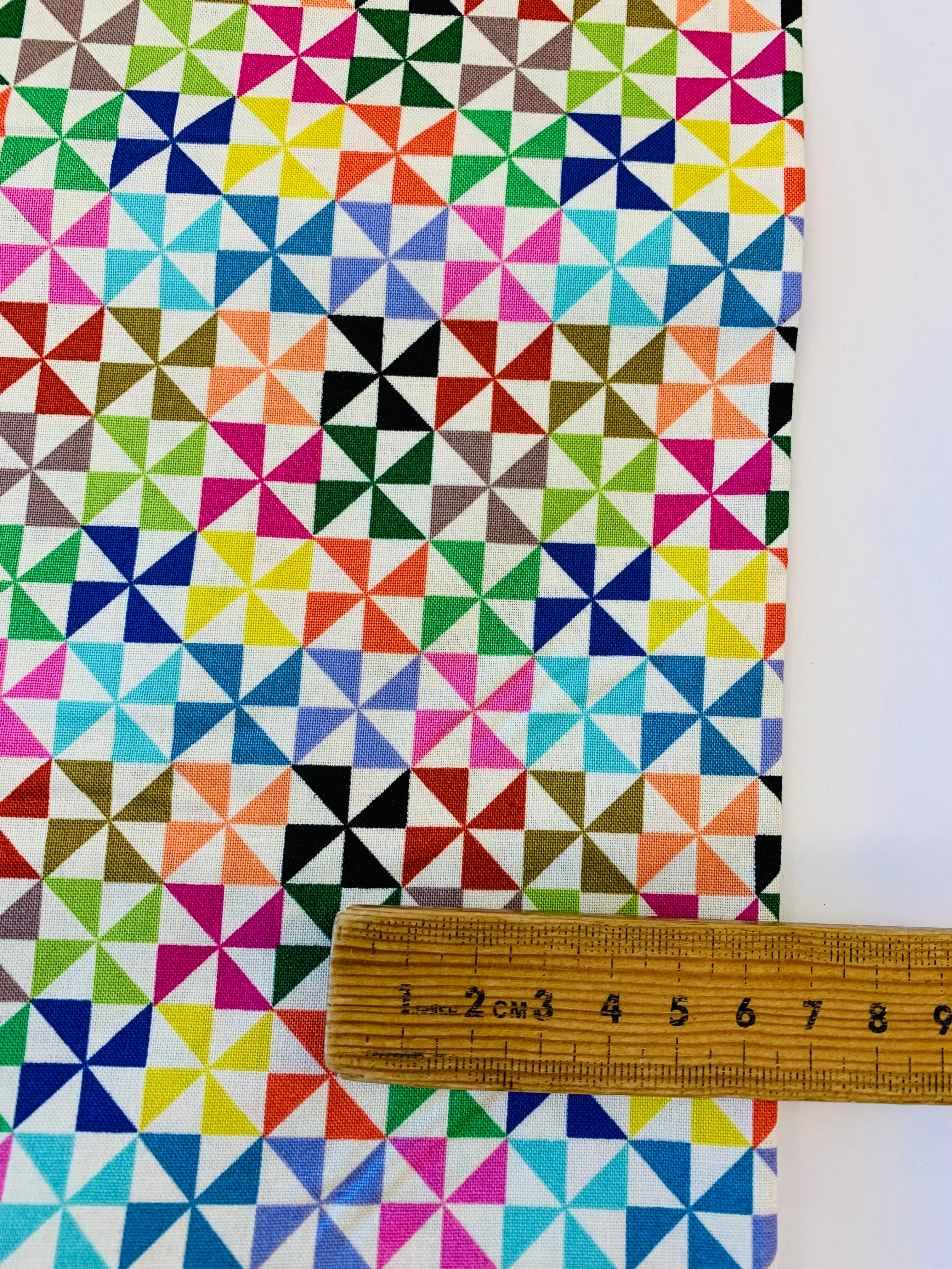 Anna Maria Horner: Piecework/ Pinwheel Cheery