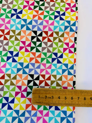 Anna Maria Horner: Piecework/ Pinwheel Cheery