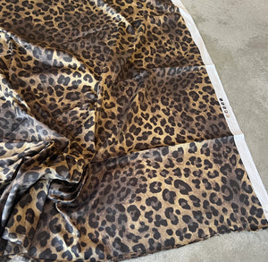 WILD/ Lightweight satin print