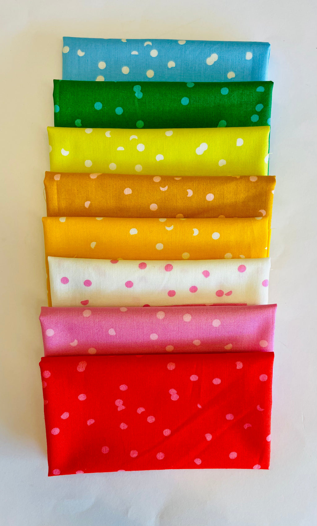 Ruby Star Society: Hole Punch Dot/ Fat Quarter Pack