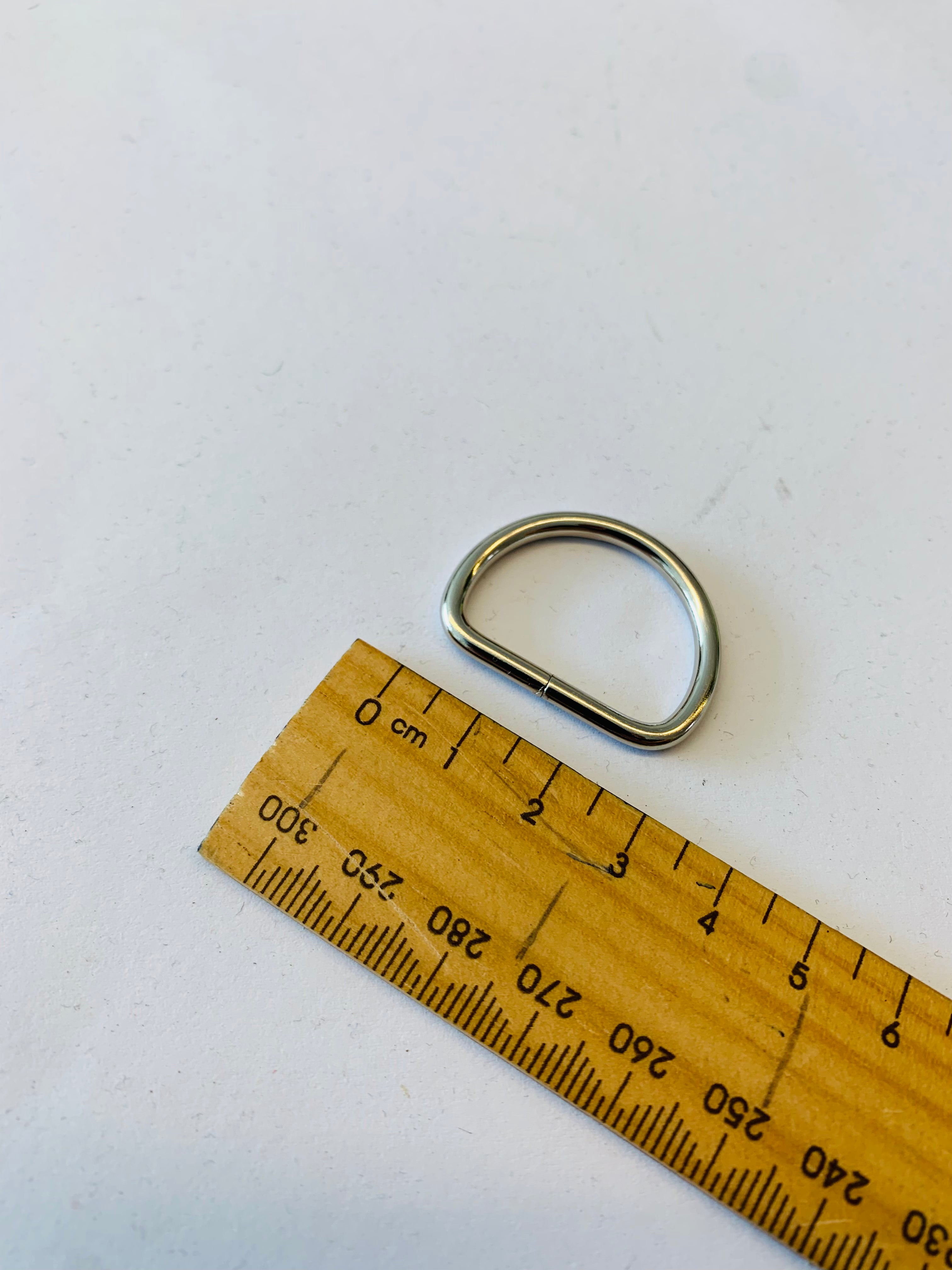 Suliivans Metal D Rings- 25mm/ Silver