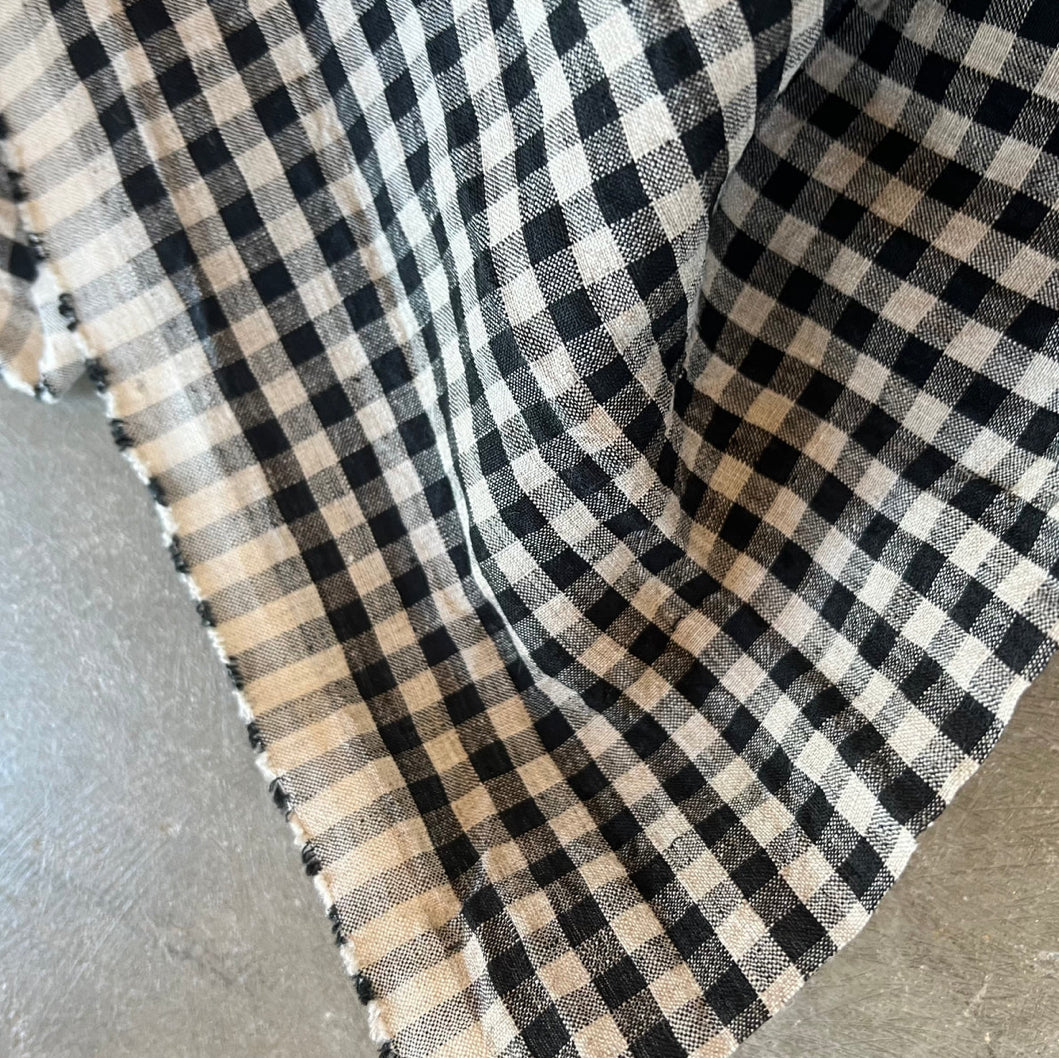 CRUMPLE/ Linen seersucker check in Black