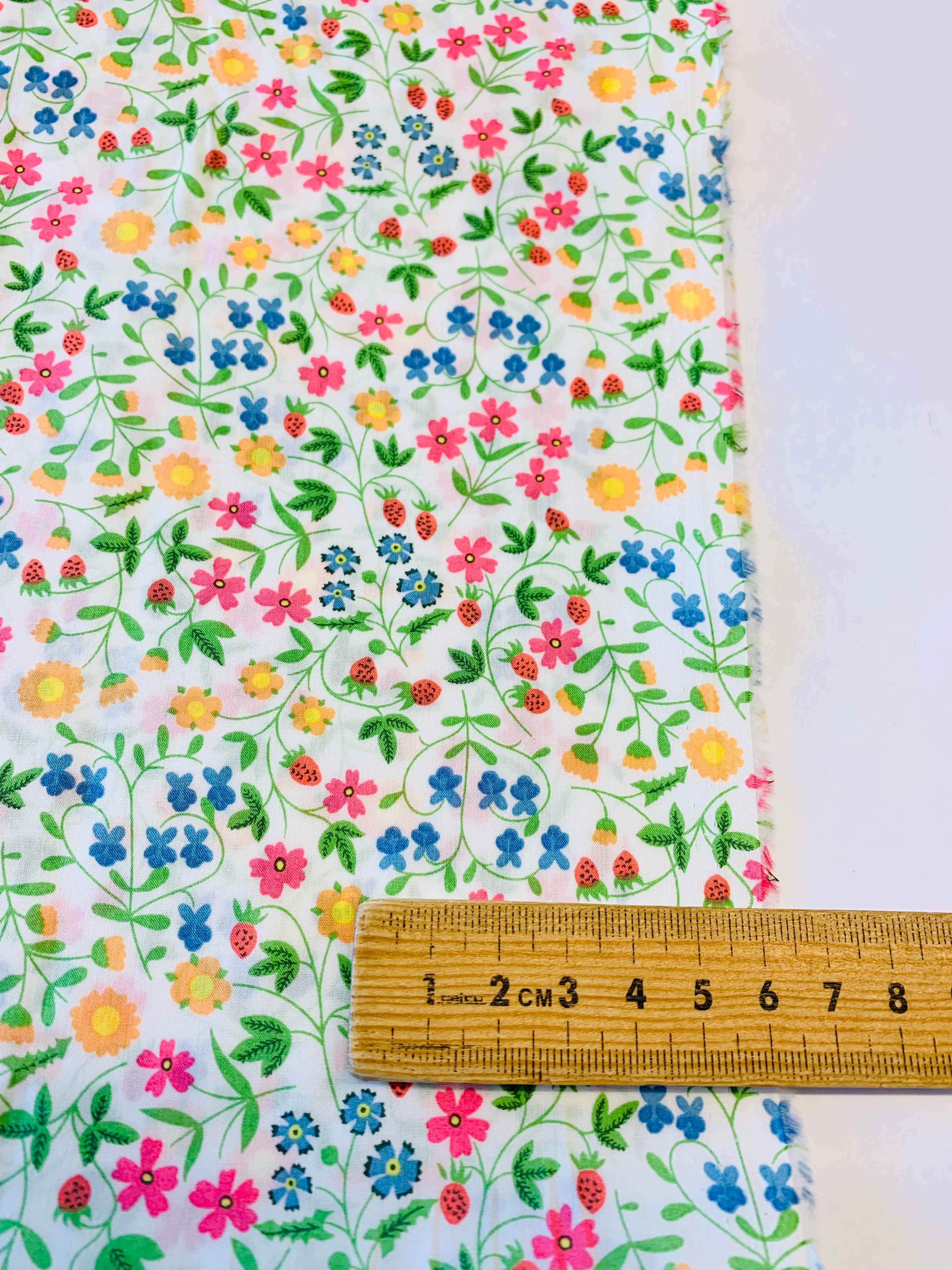 Liberty Fabrics Tana cotton lawn/ Classics Collection: Little Mirabelle B