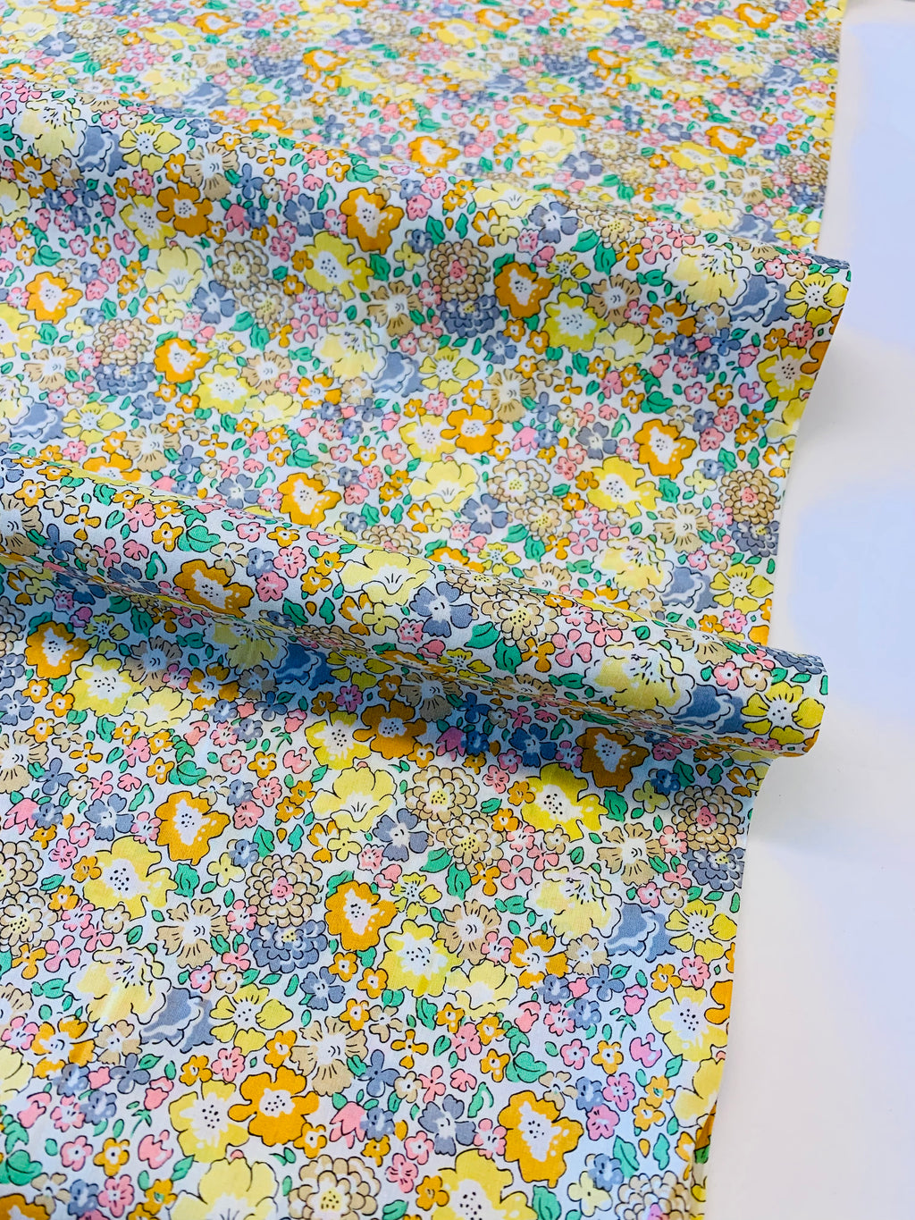 Liberty Fabrics Tana cotton lawn/ Classics Collection: Michelle F