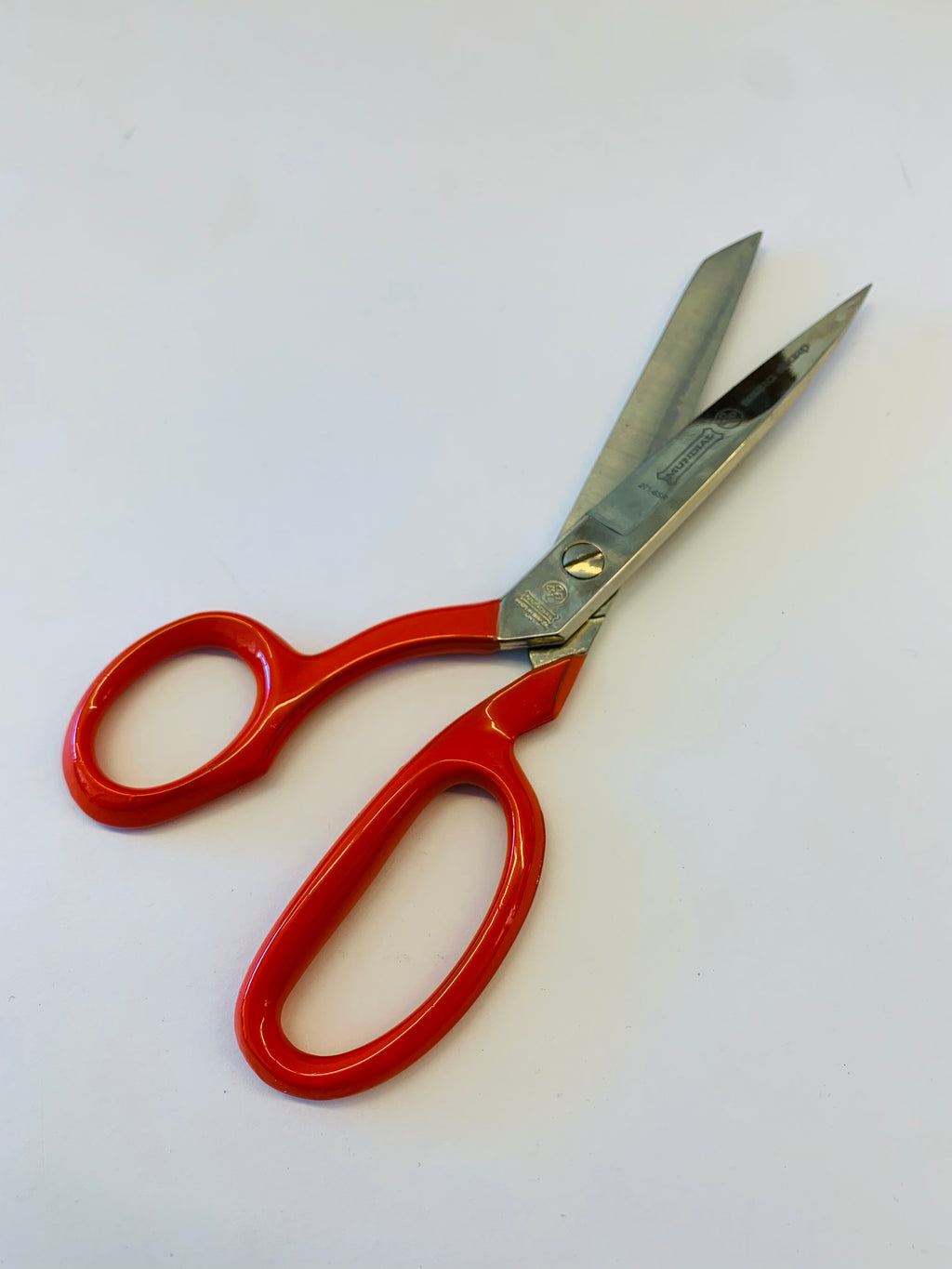 Mundial dressmaking shears: 20cm LH