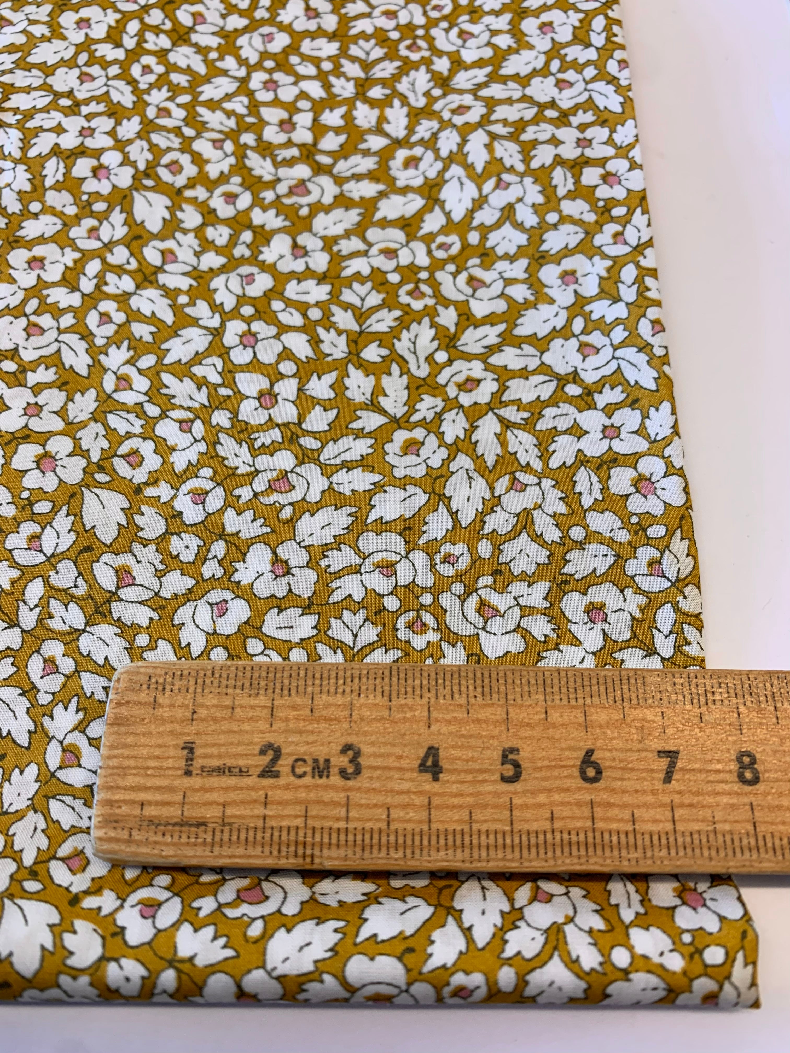 Liberty Fabrics Tana cotton lawn/ Classics Collection: Feather Meadow A