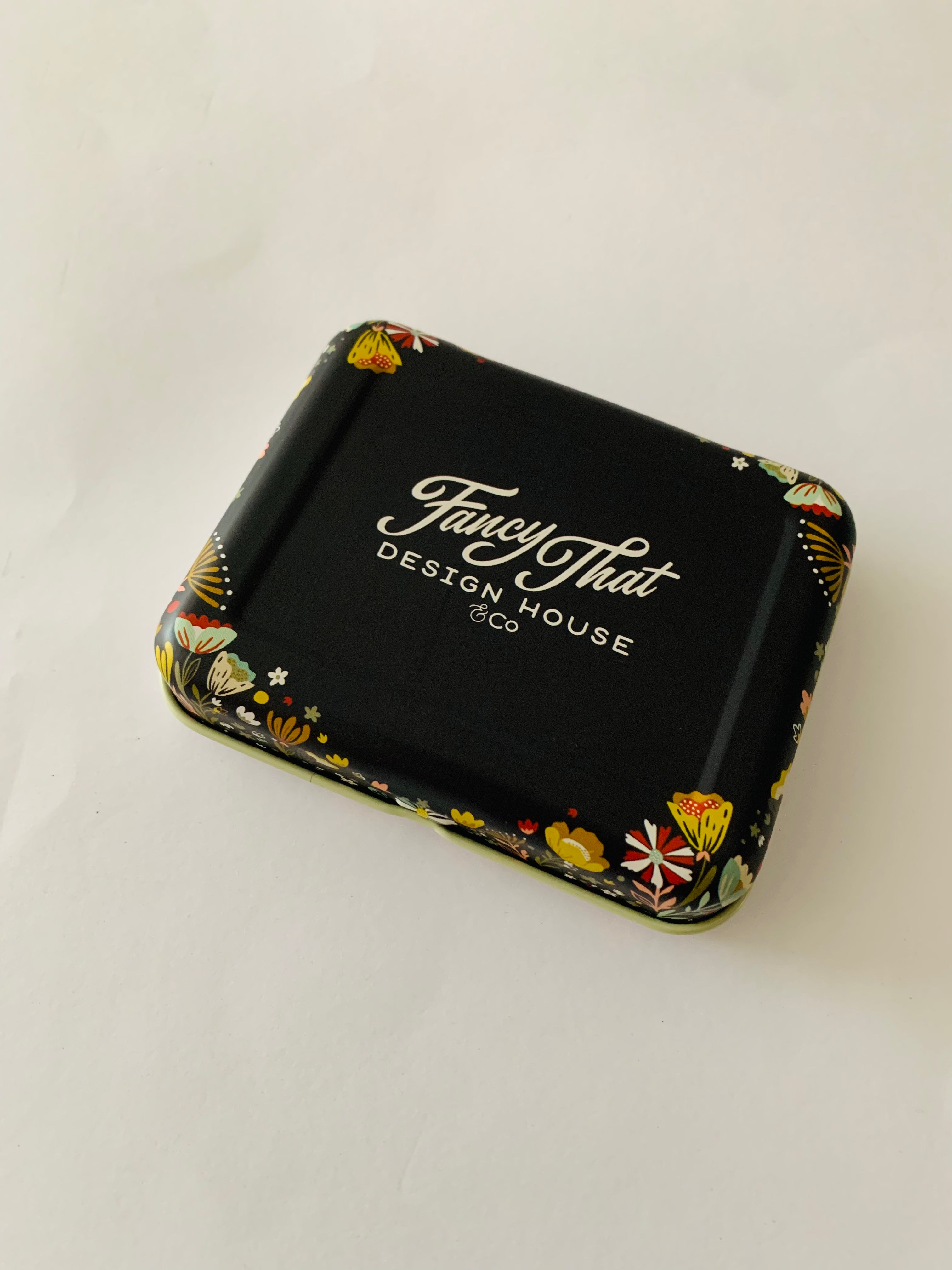 Moda/ Fancy That: Small floral tin