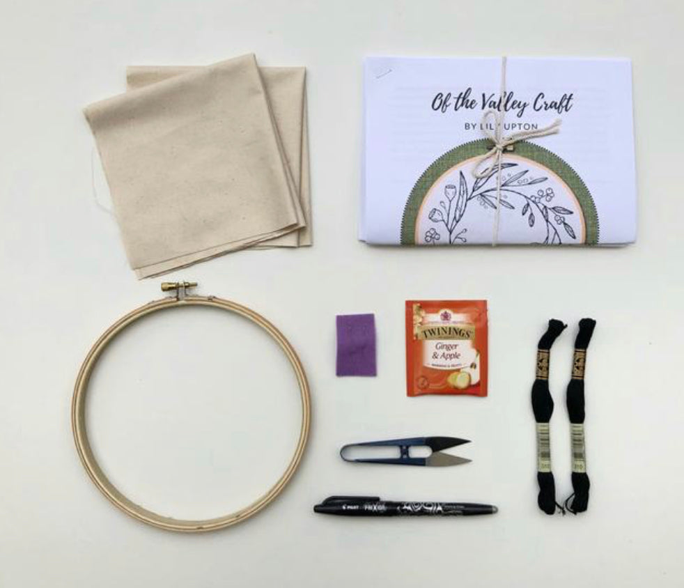 Lily Upton Embroidery Kit : Monochrome Native Wreath
