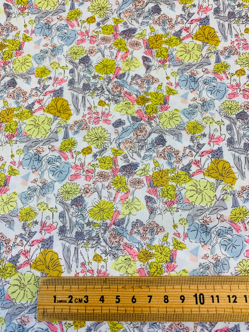 Liberty Fabrics Tana cotton lawn: Confetti B