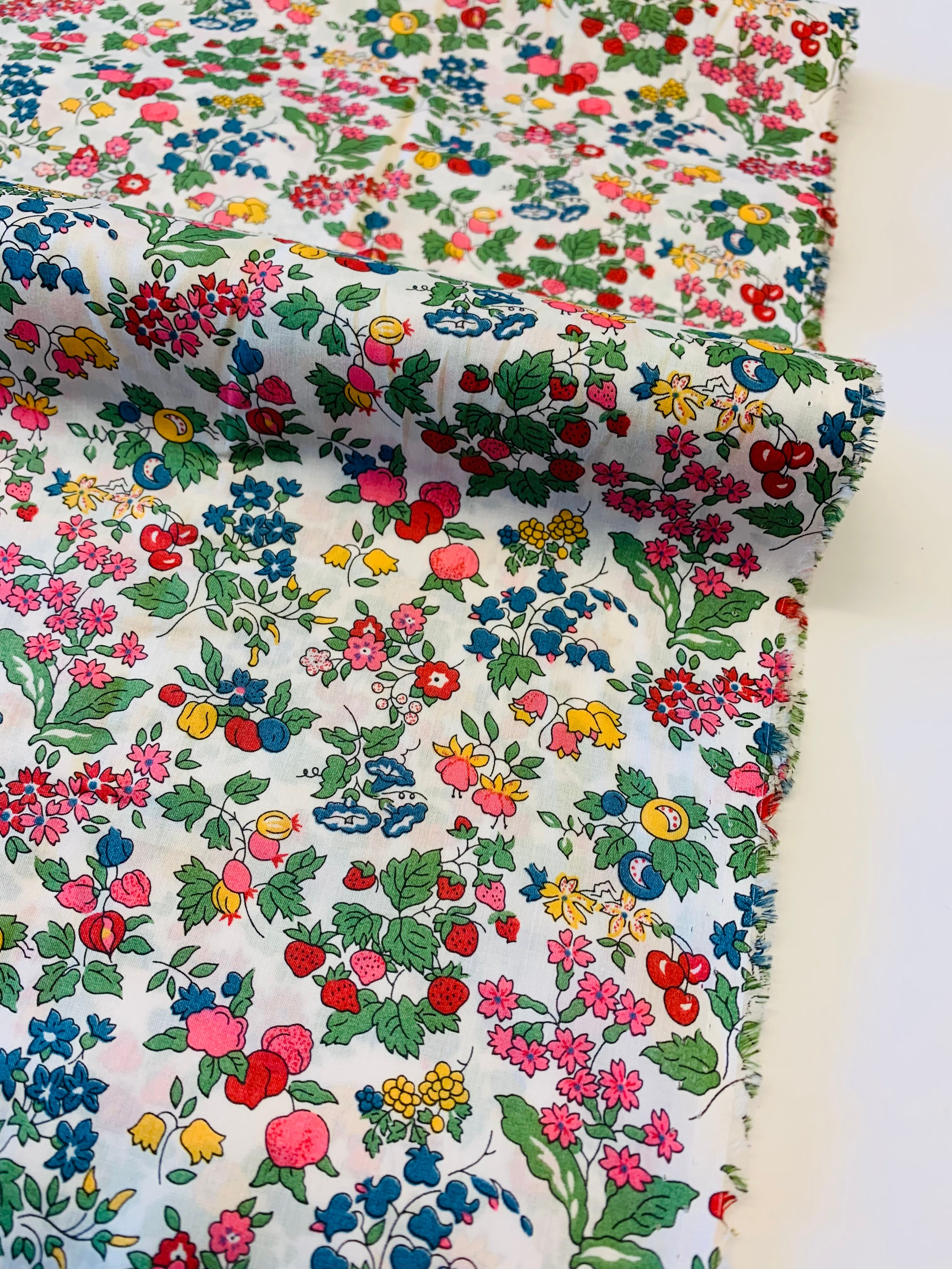 ORGANIC Liberty Fabrics Tana cotton lawn: Nancy Ann B