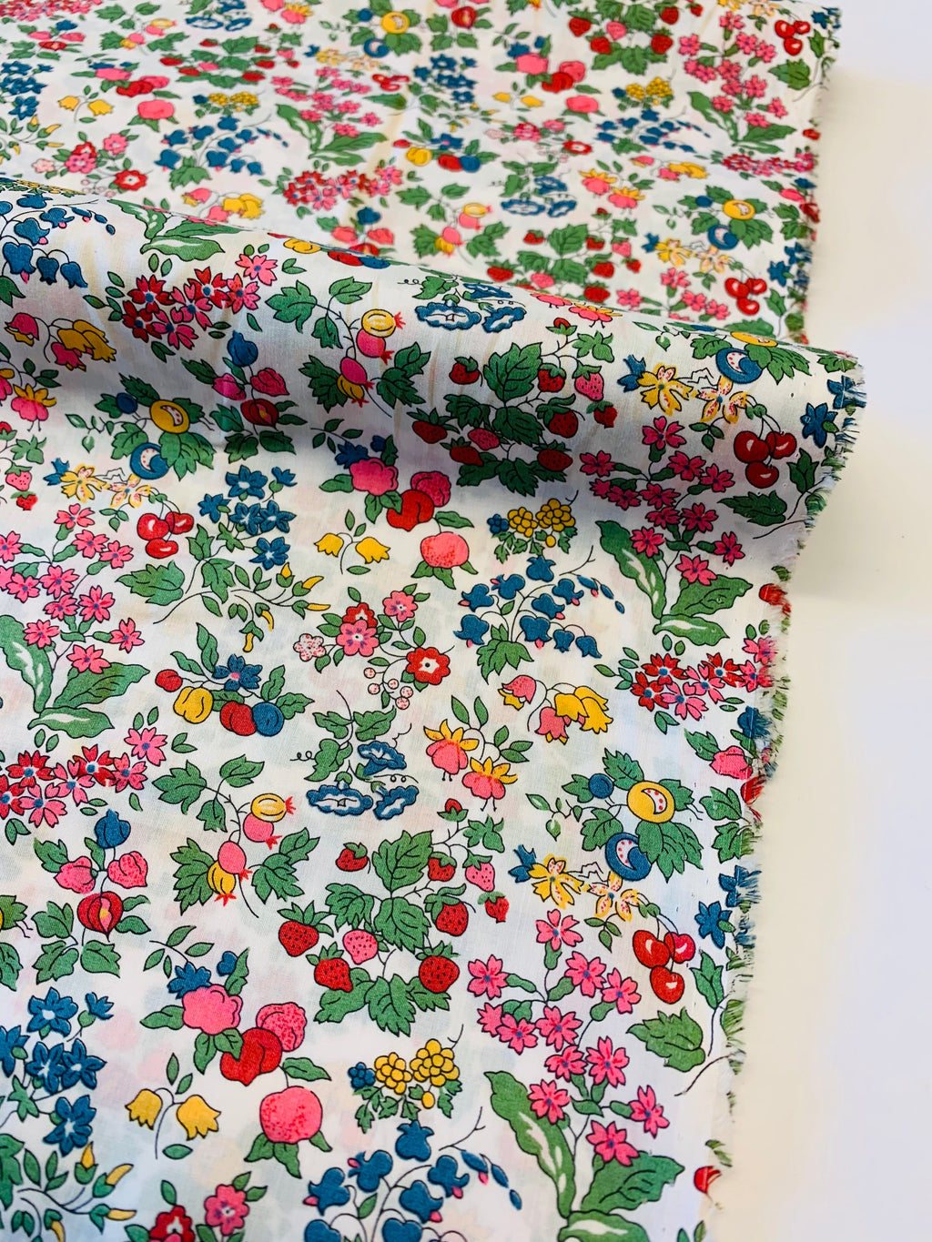 ORGANIC Liberty Fabrics Tana cotton lawn: Nancy Ann B