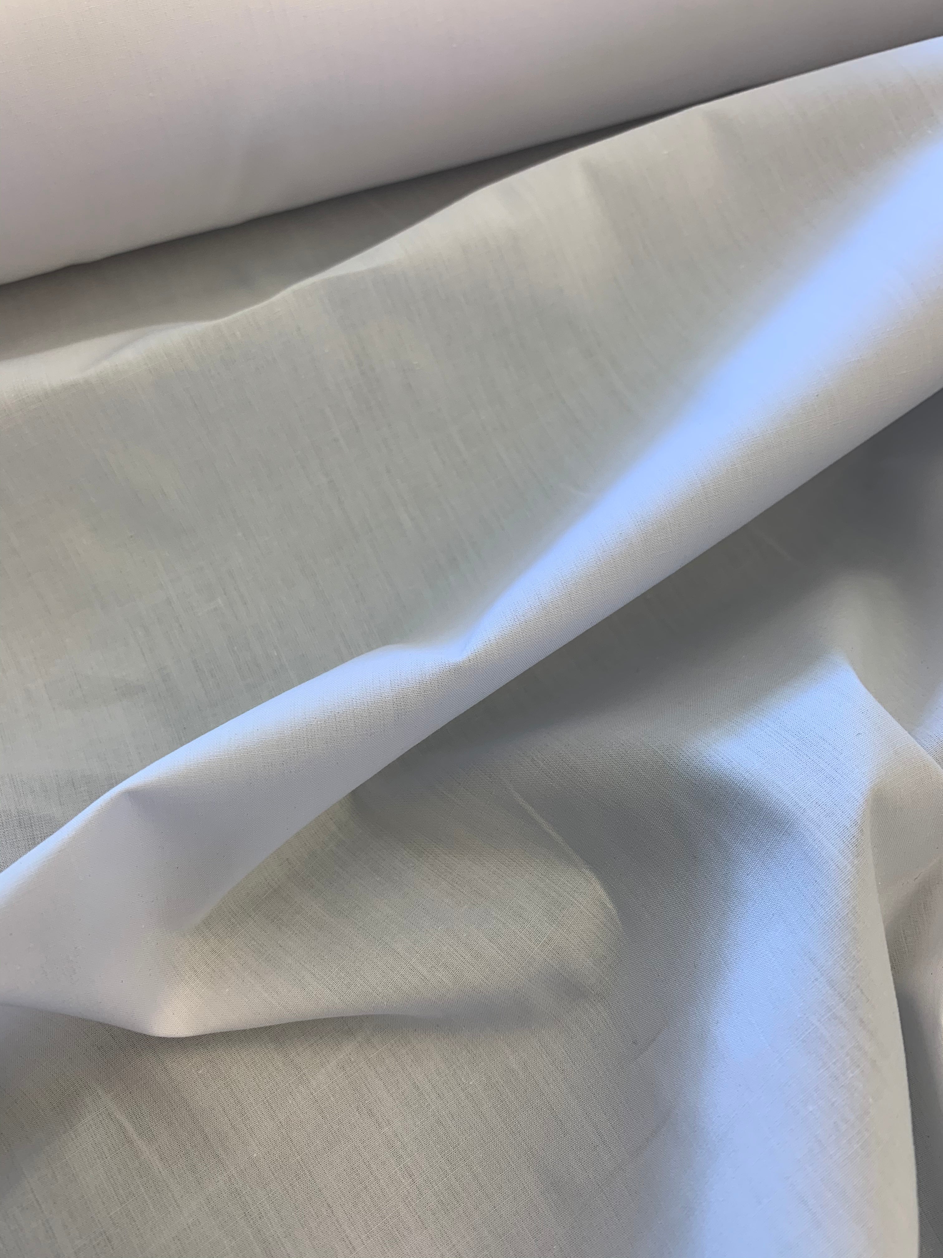 Organic Cotton Compact Weave Poplin/ Paper Touch