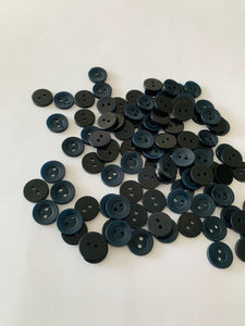 Simple navy buttons: 14mm