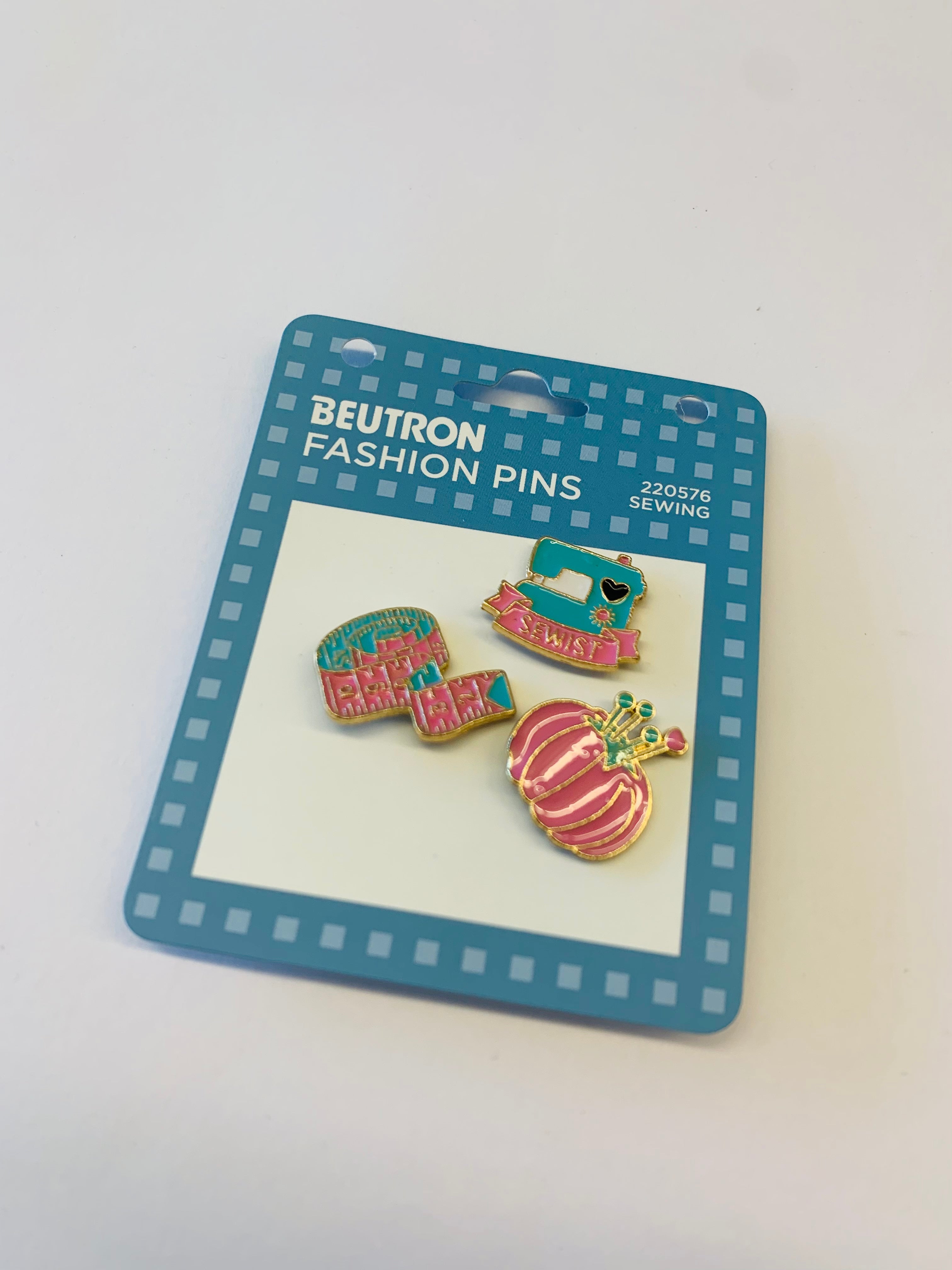 Beutron fashion pins